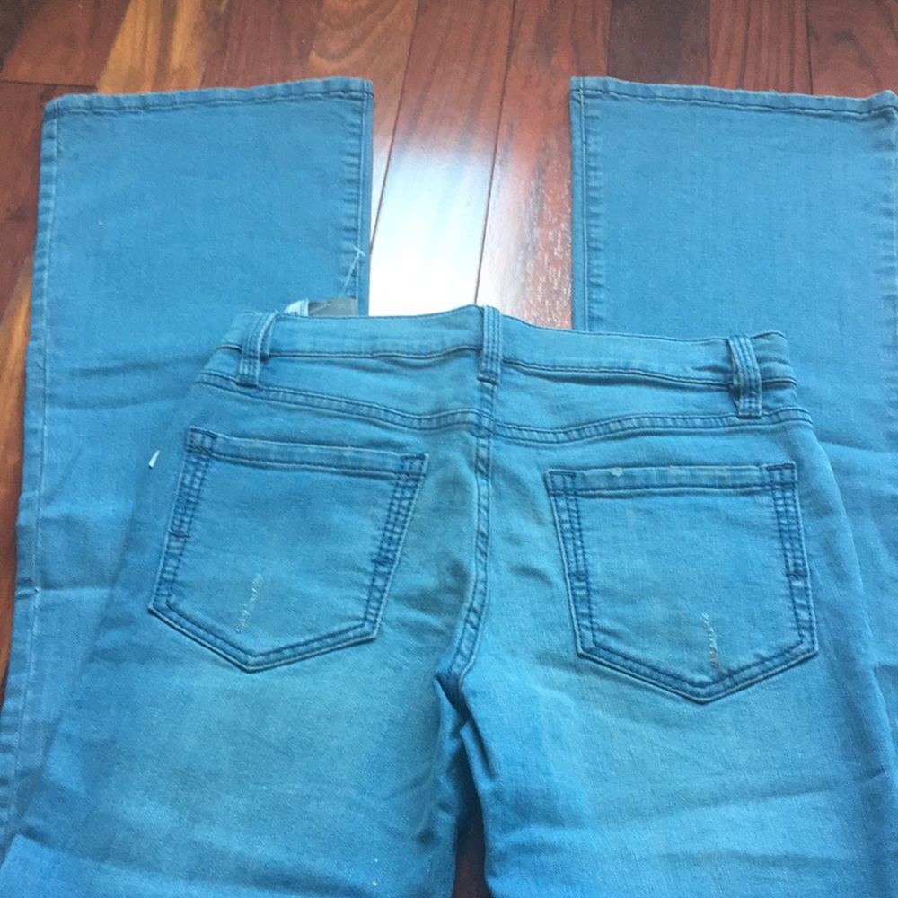 BCBGMAXAZRIA Terrible Two Tanya Flare Jeans - Picture 9 of 10
